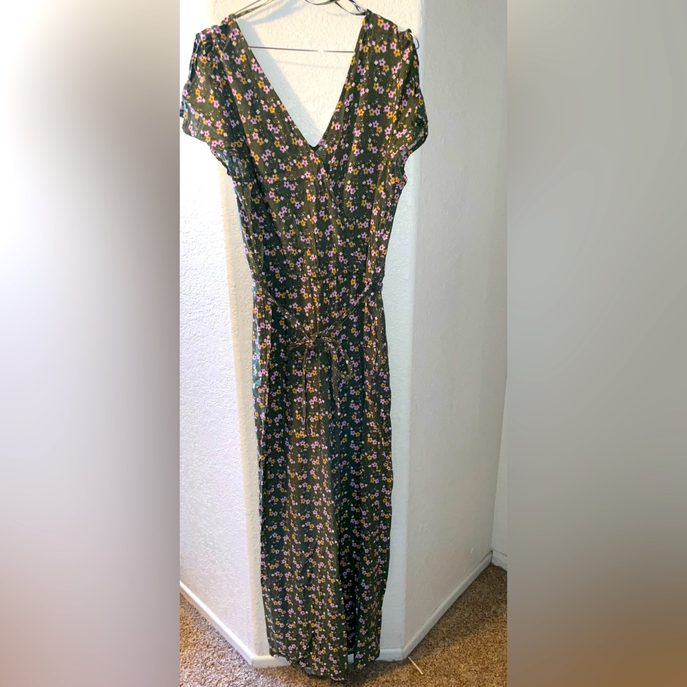 Extra-large romper from Macy’s never worn tags removed